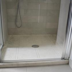 Bagno in pietra marmo e granito su misura