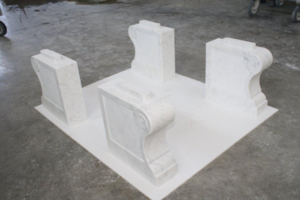 Splendida Panca in Marmo Bianco di Carrara realizzata da Valtiberina Marmi